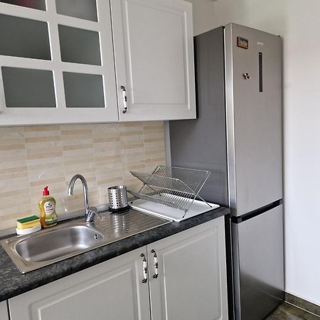 Apartament In Otopeni Eksteriør billede