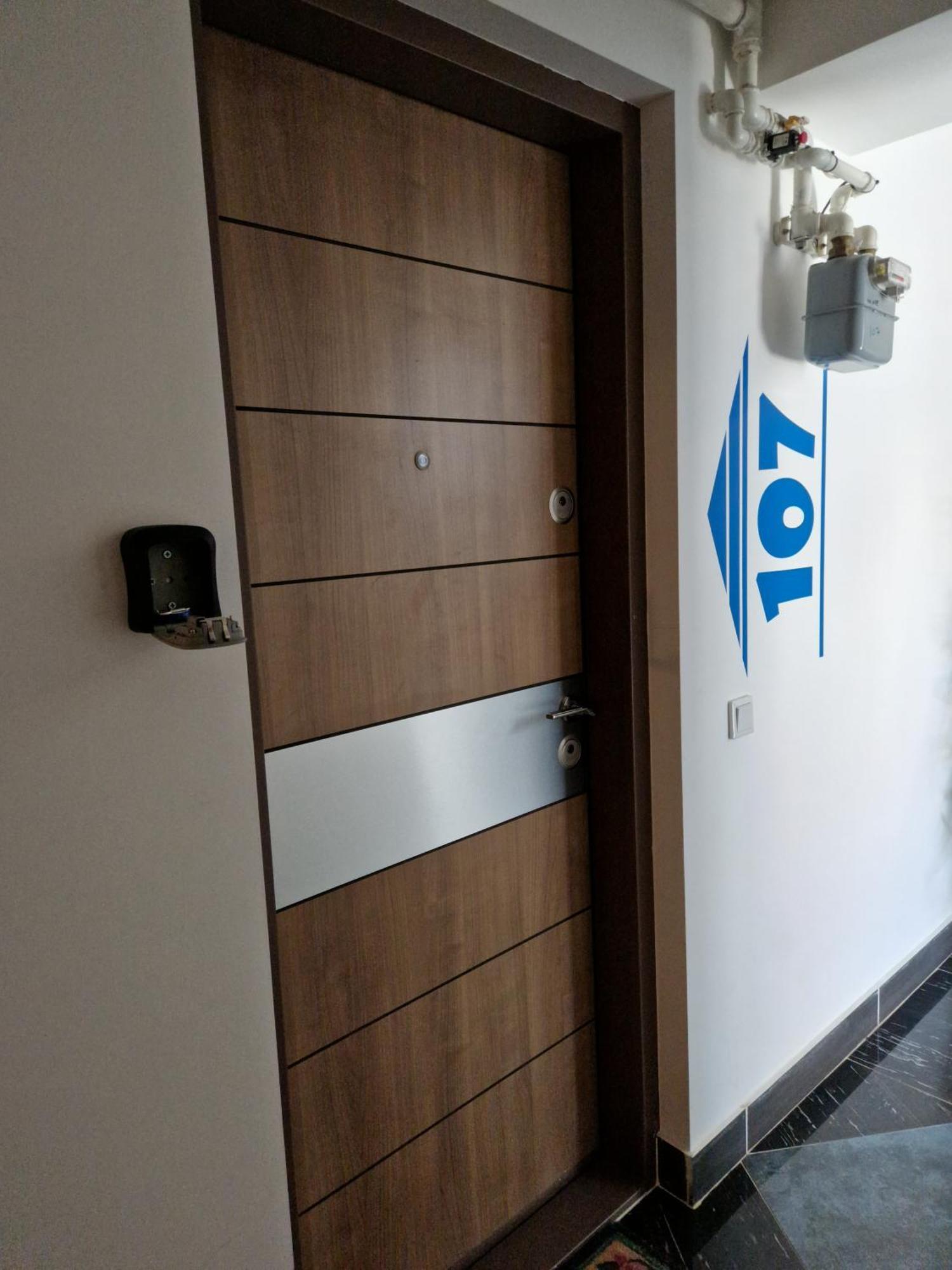 Apartament In Otopeni Eksteriør billede