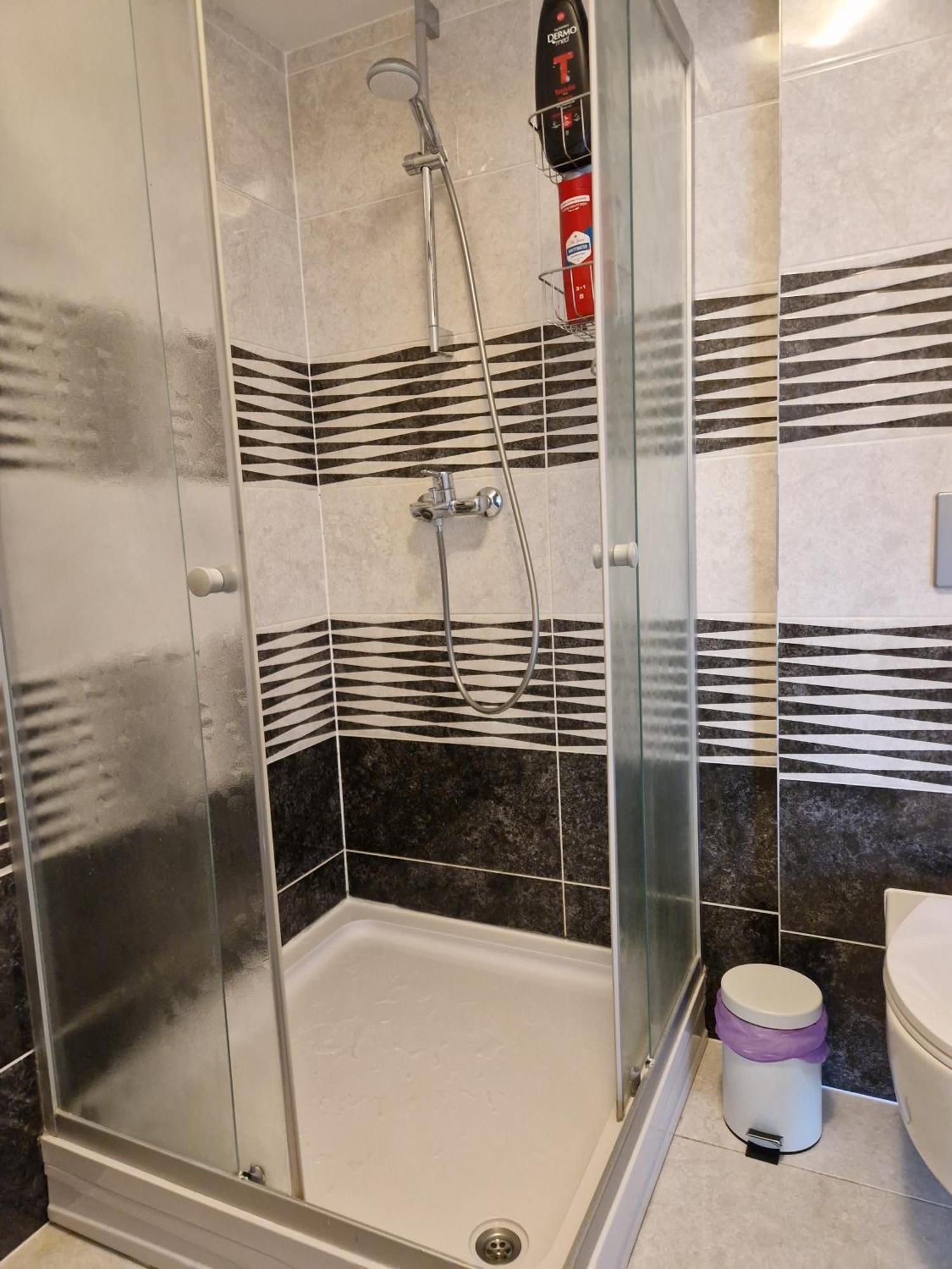 Apartament In Otopeni Eksteriør billede
