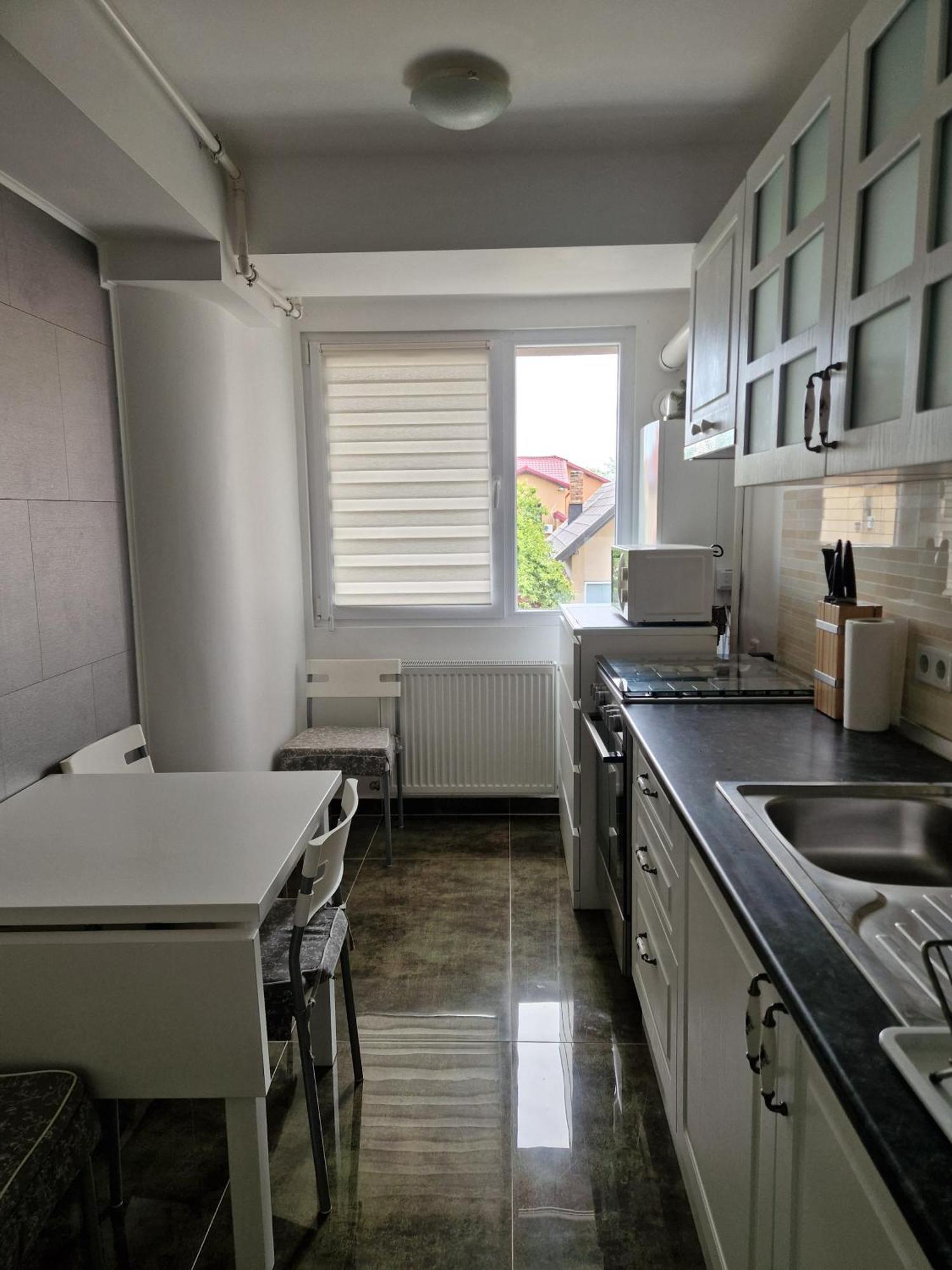 Apartament In Otopeni Eksteriør billede